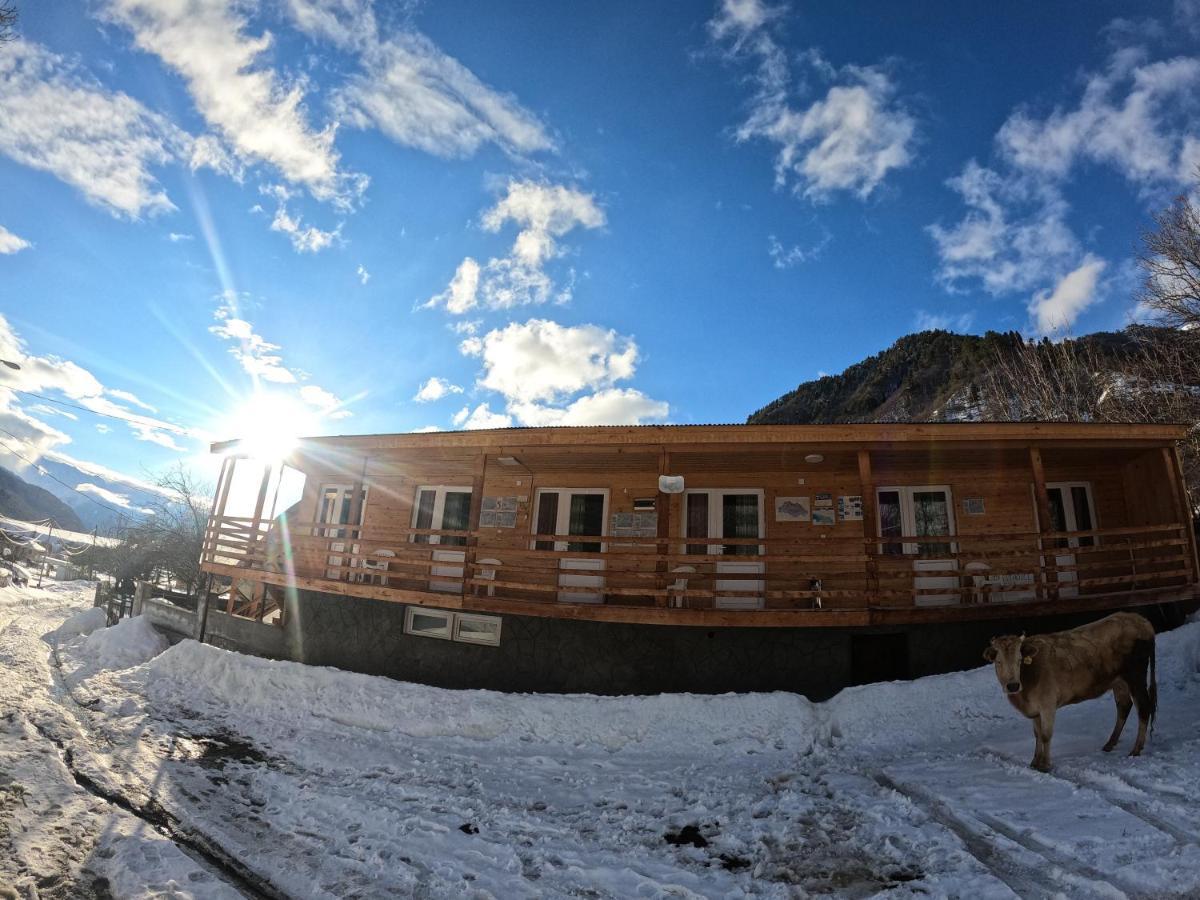 Girgola Bed & Breakfast Mestia Exterior photo