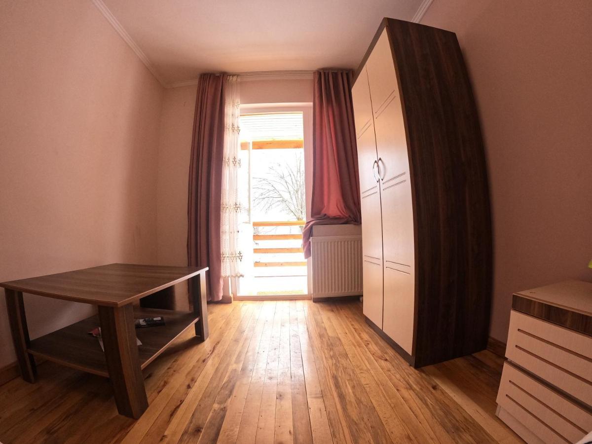 Girgola Bed & Breakfast Mestia Exterior photo