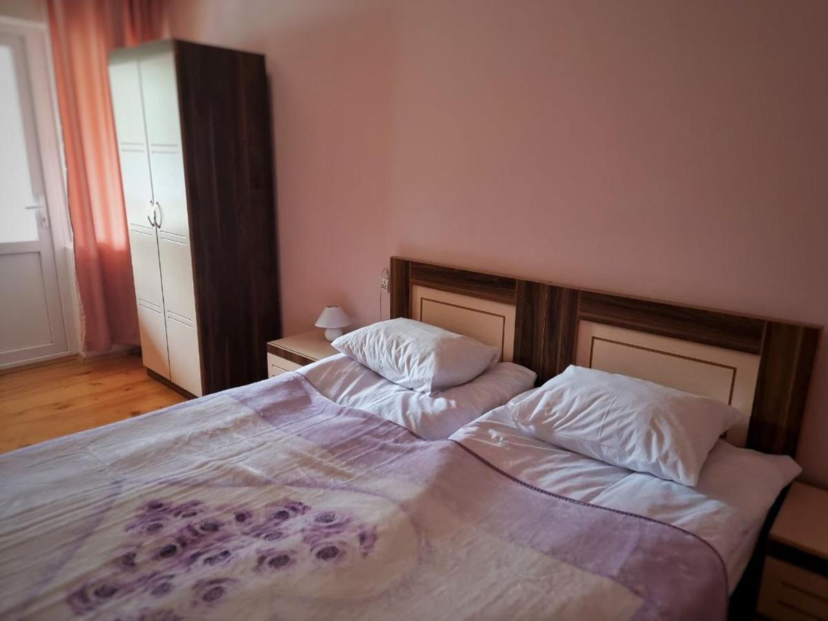 Girgola Bed & Breakfast Mestia Exterior photo