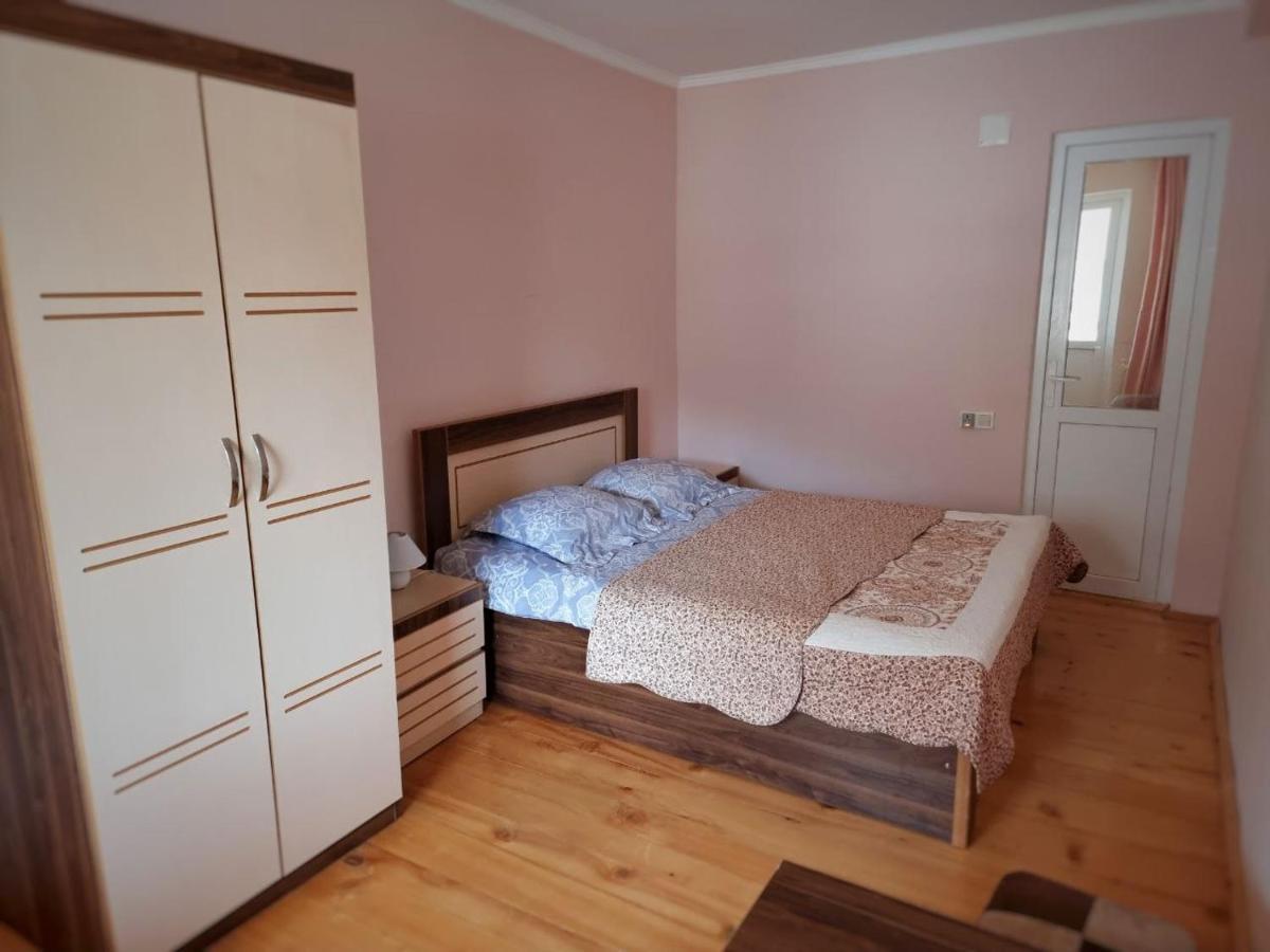 Girgola Bed & Breakfast Mestia Exterior photo