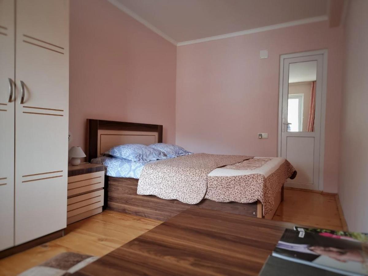 Girgola Bed & Breakfast Mestia Exterior photo
