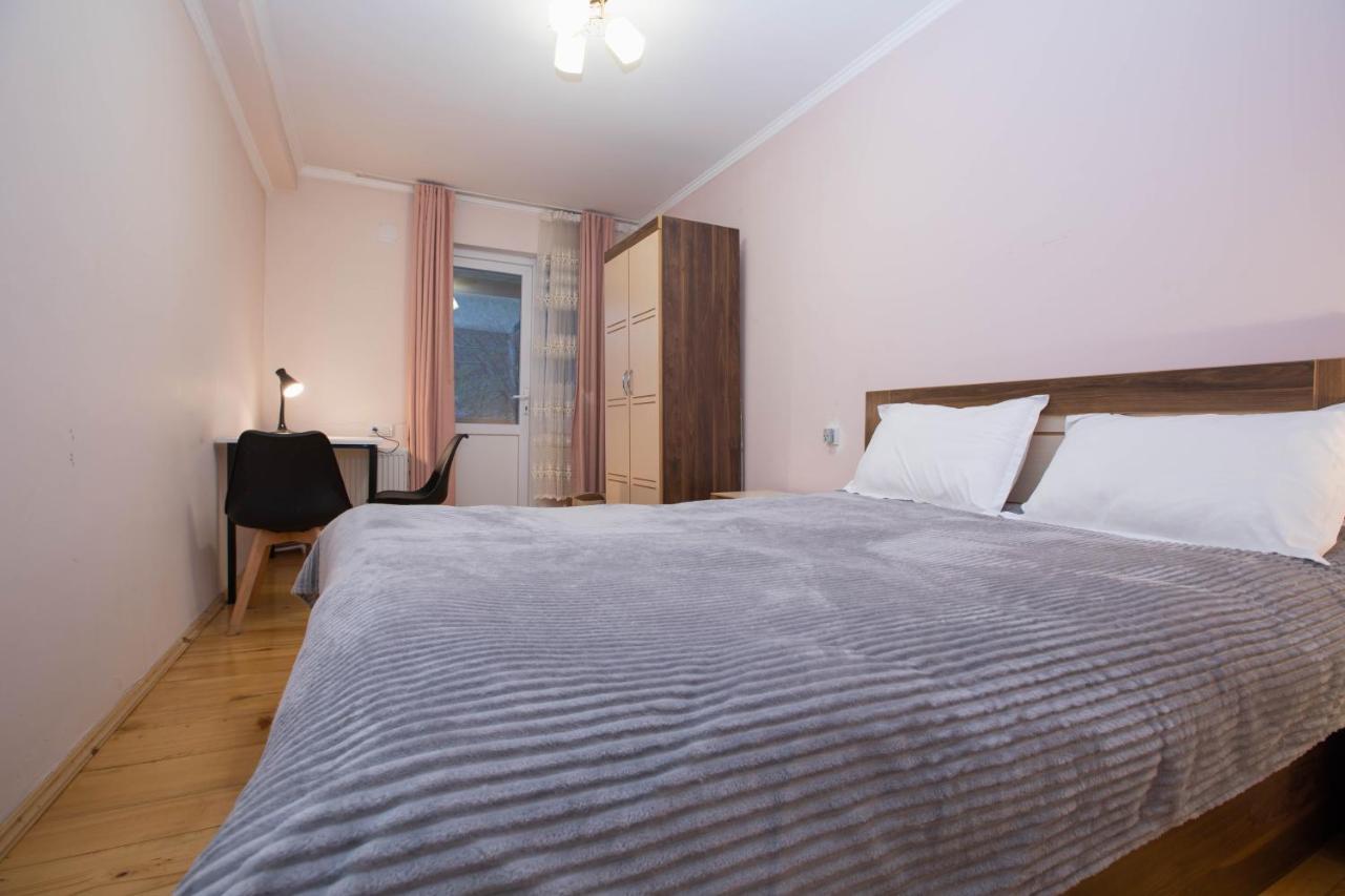 Girgola Bed & Breakfast Mestia Exterior photo