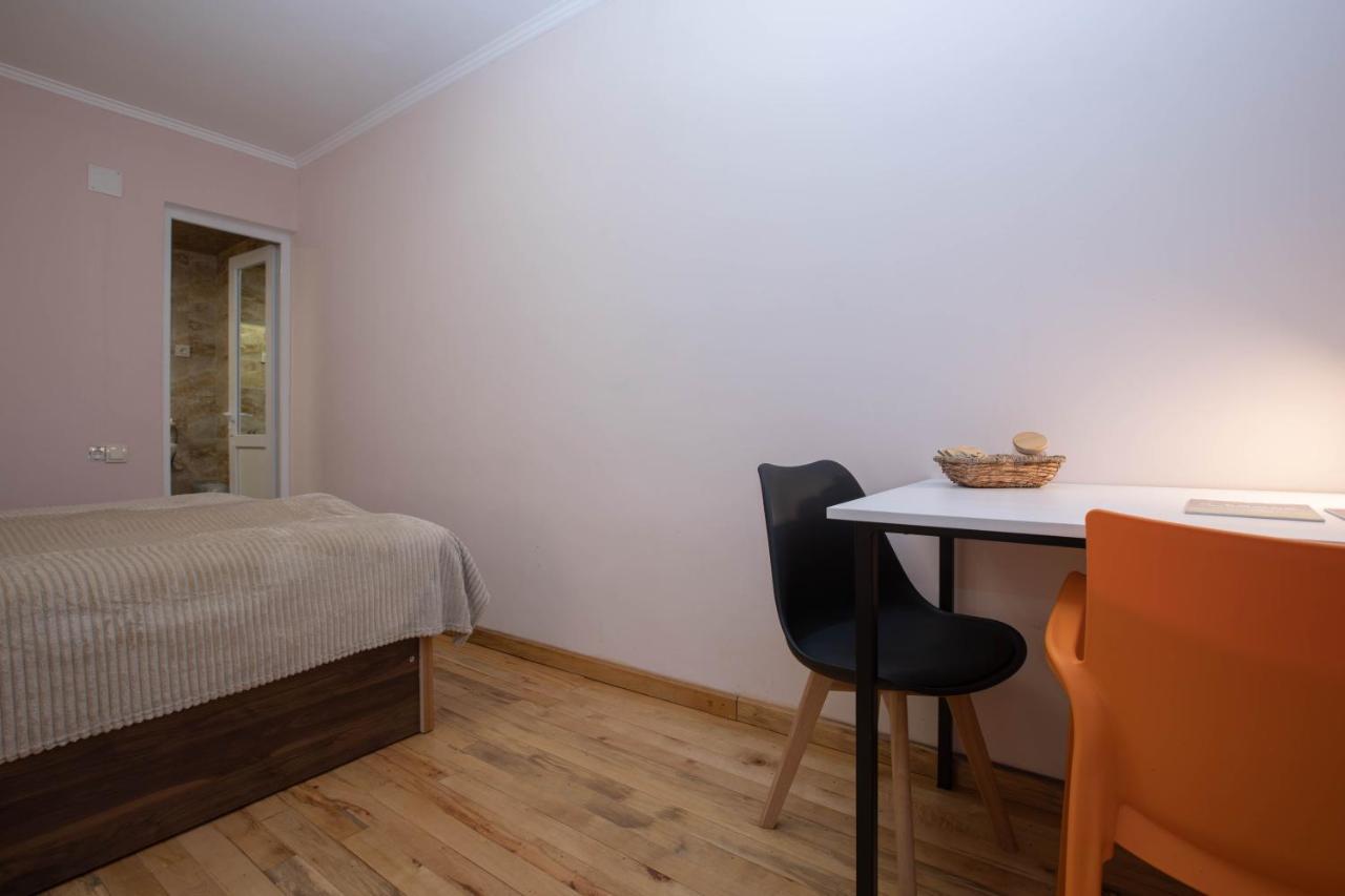 Girgola Bed & Breakfast Mestia Exterior photo